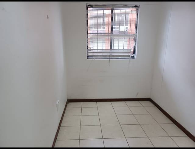 2 BEDROOM APARTMENT RENTED IN ESSENWOOD